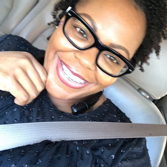 Meet your Posher, Tomika - Picture 1 of 1